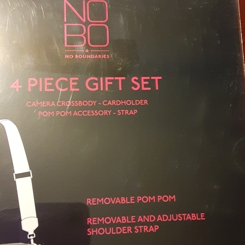 4 piece Gift Set NWT - Picture 5 of 5